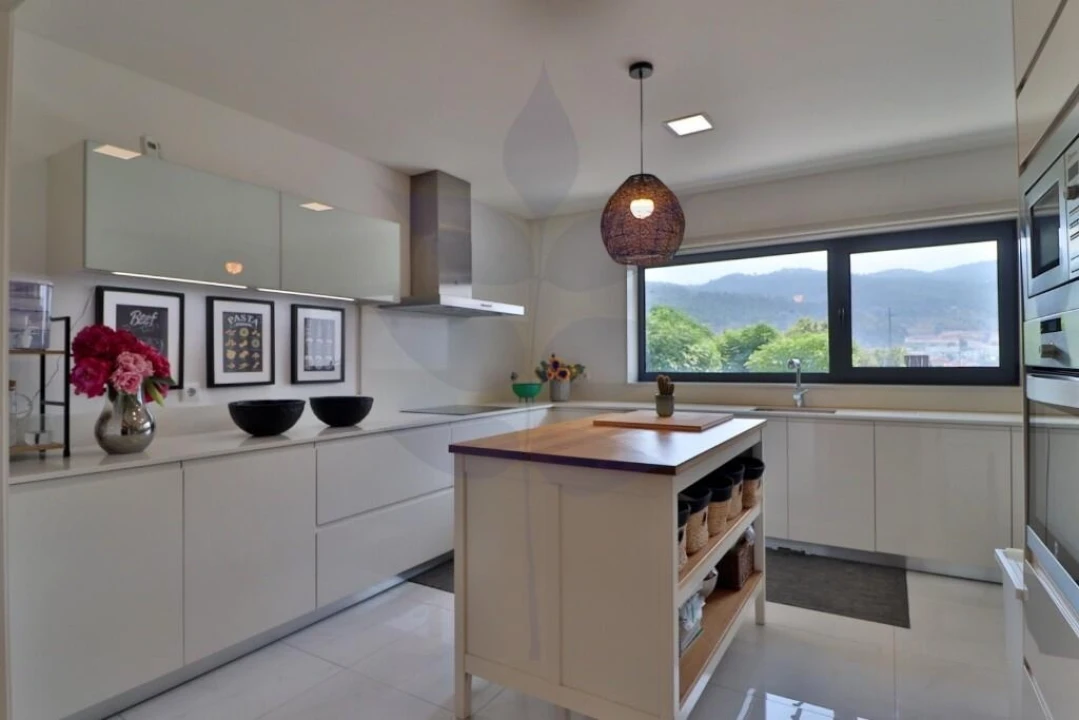 Moradia T3 para Venda em Este (São Pedro e São Mamede) Foto 9