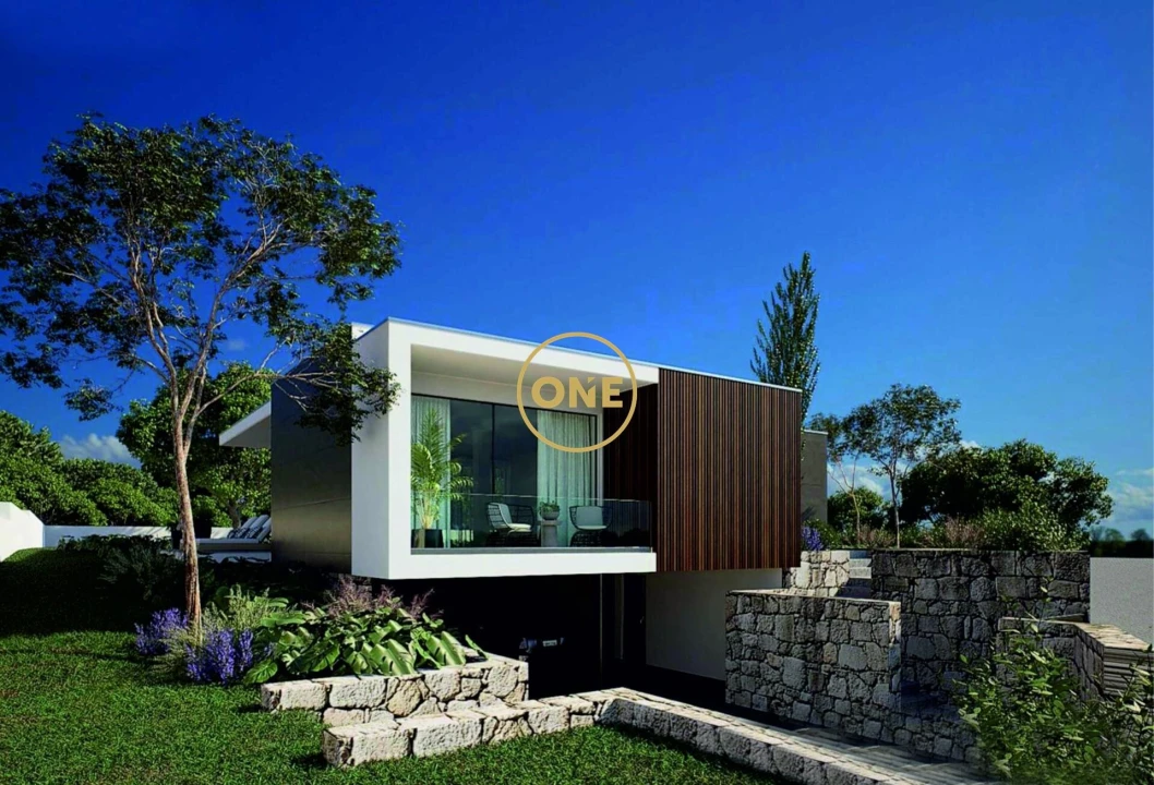 Terreno para Venda em Aver-O-Mar, Amorim e Terroso Foto 1