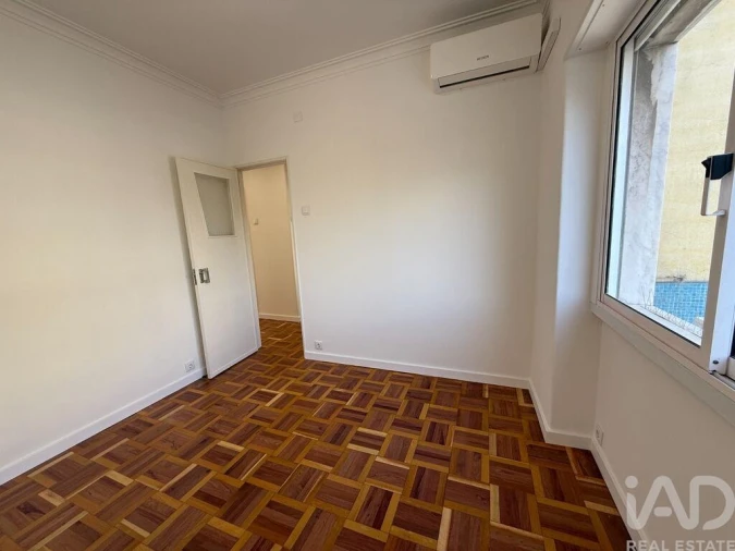 Apartamento T3 para Venda em Alfragide Foto 5