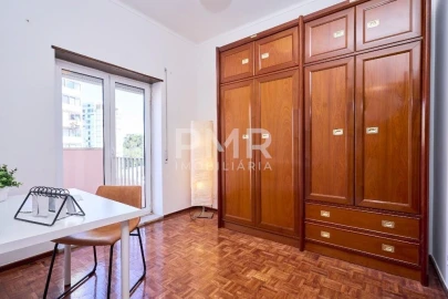 Apartamento T4 para Venda em Lumiar