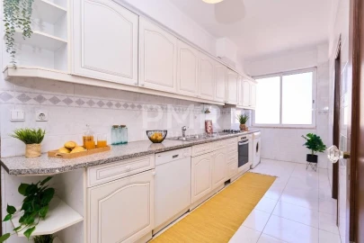 Apartamento T4 para Venda em Lumiar