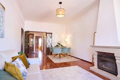 Apartamento T4 para Venda em Lumiar