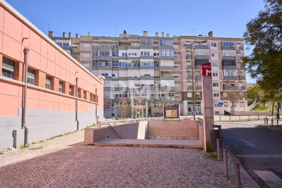 Apartamento T4 para Venda em Lumiar Foto 13