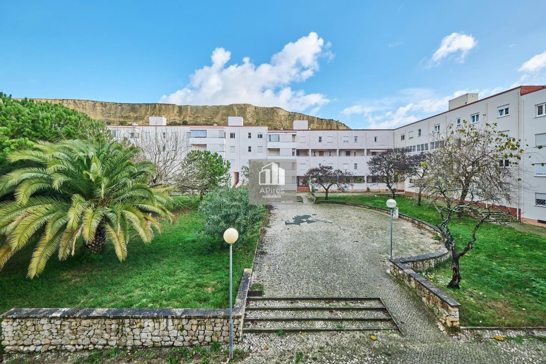 Apartamento T2 para Venda em Costa da Caparica Foto 15