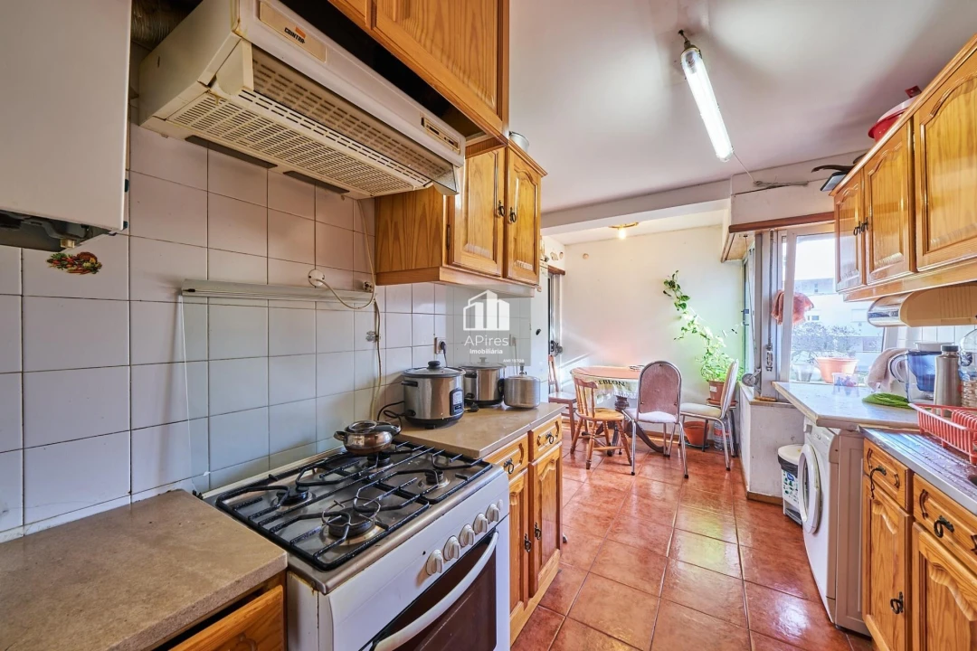 Apartamento T2 para Venda em Costa da Caparica Foto 4