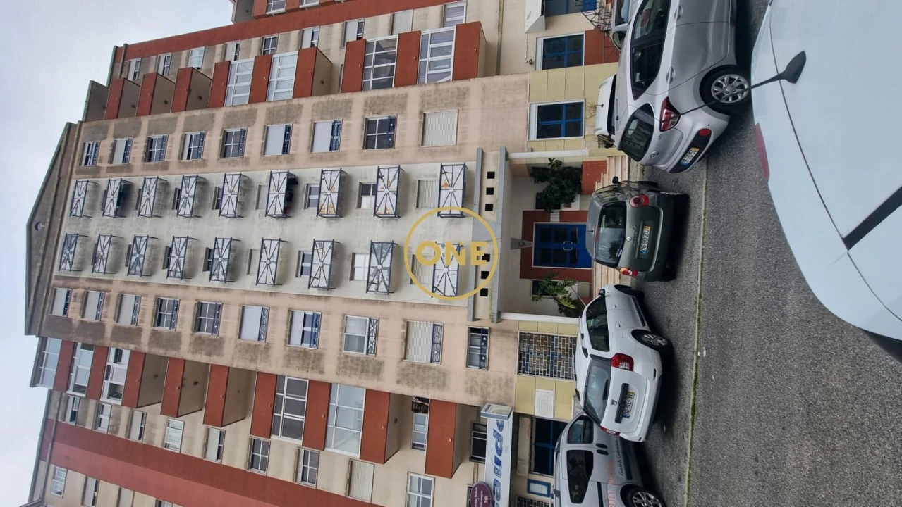 Apartamento T2 para Venda em Algueirão-Mem Martins Foto 27