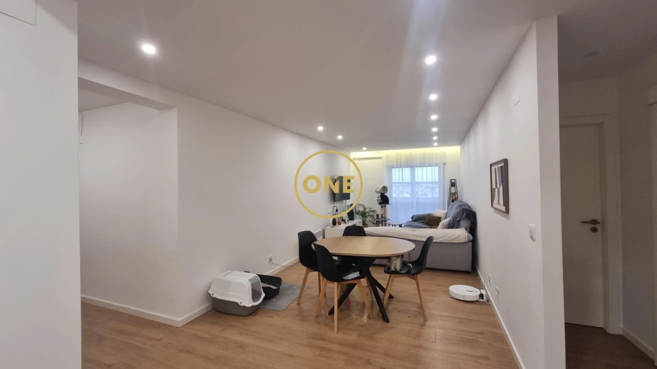 Apartamento T2 para Venda em Algueirão-Mem Martins Foto 13