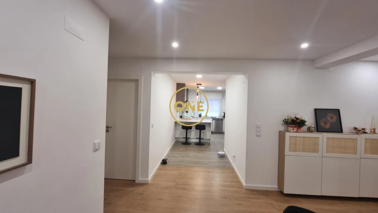 Apartamento T2 para Venda em Algueirão-Mem Martins Foto 11