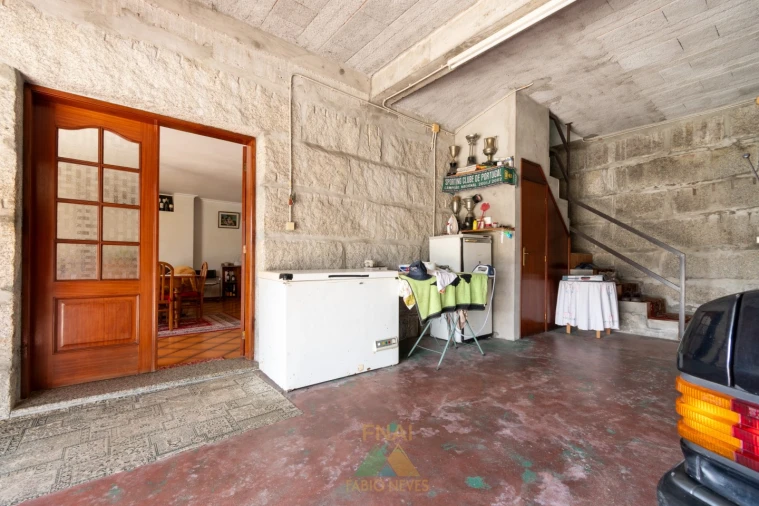 Moradia T3 para Venda em Gondoriz Foto 28