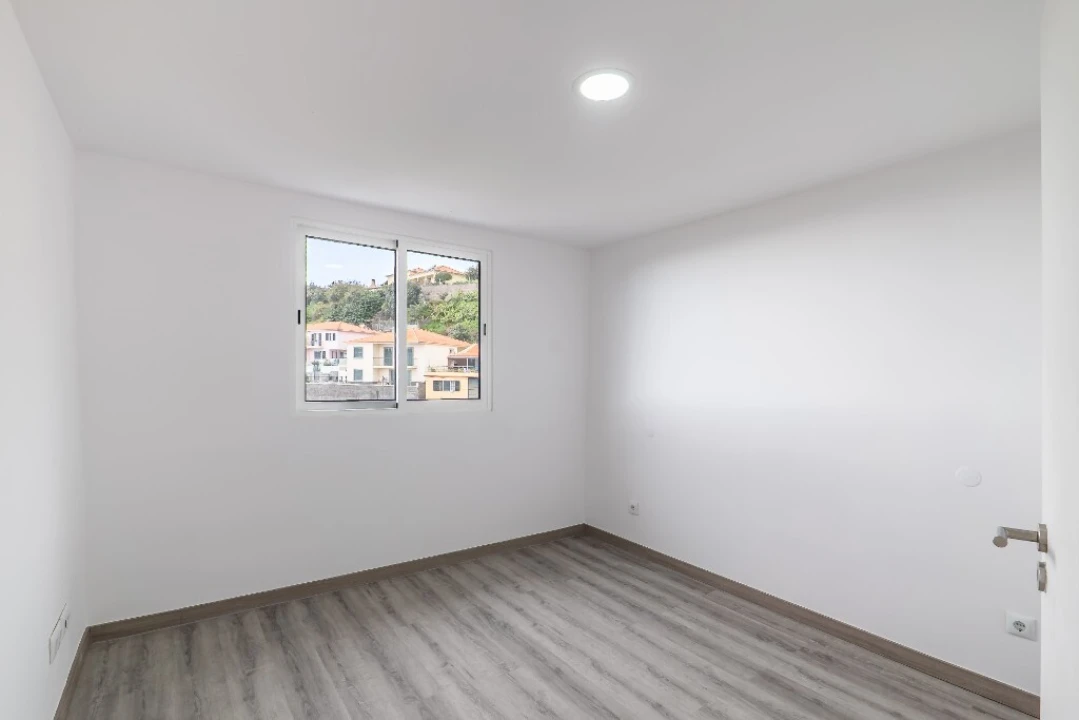 Moradia T2 para Venda em São Roque Foto 21