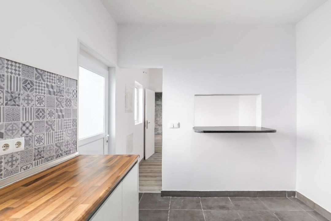 Moradia T2 para Venda em São Roque Foto 7