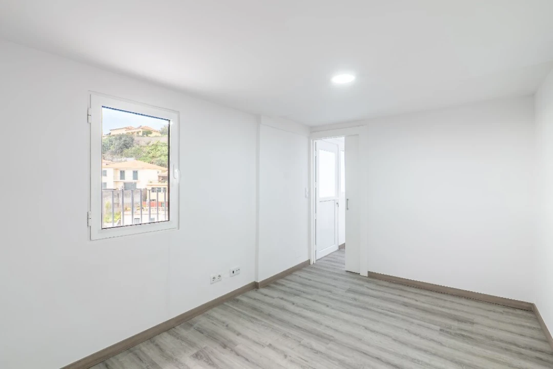 Moradia T2 para Venda em São Roque Foto 28