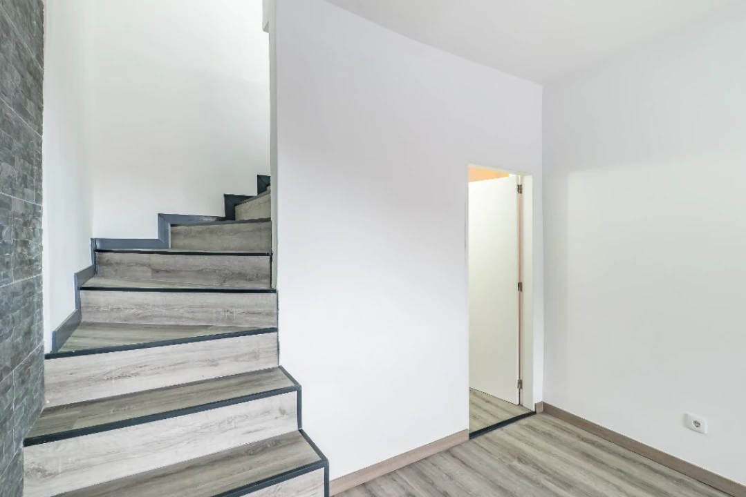 Moradia T2 para Venda em São Roque Foto 17