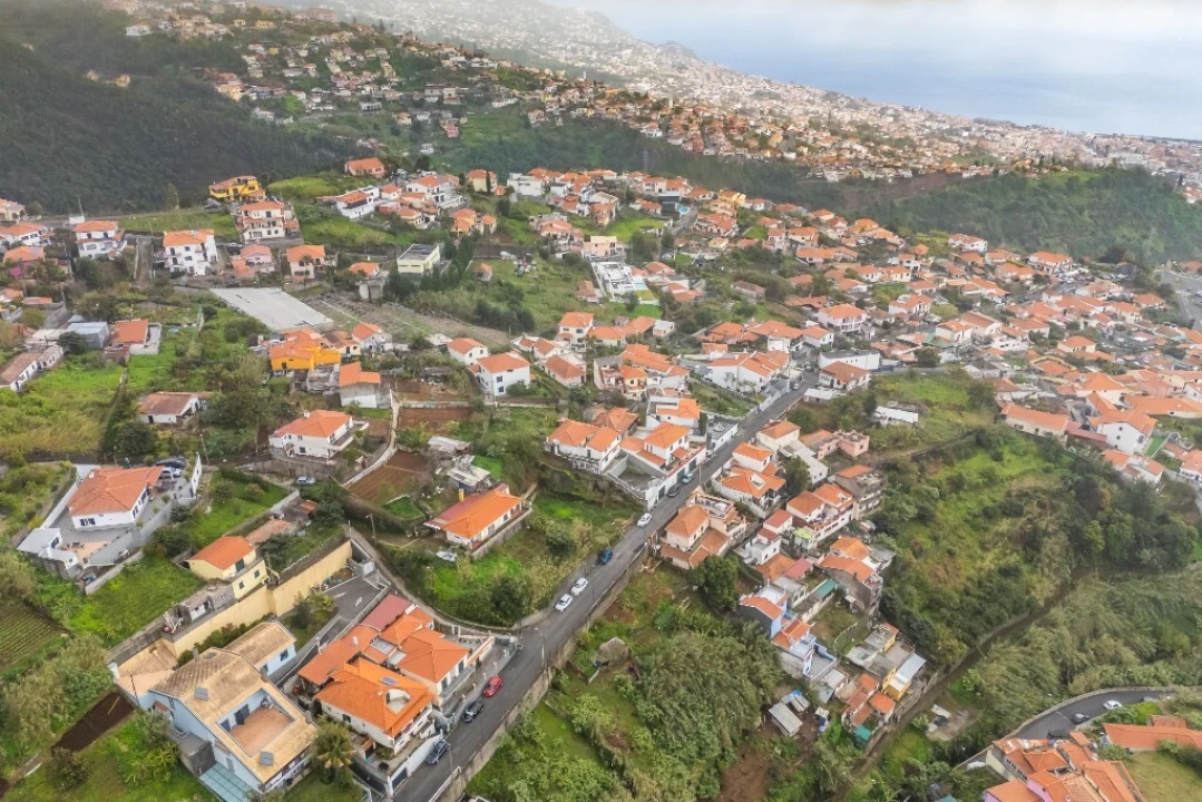 Moradia T2 para Venda em São Roque Foto 50