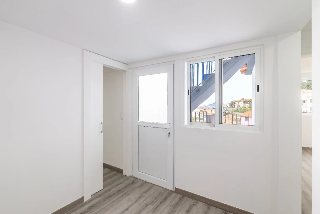 Moradia T2 para Venda em São Roque Foto 25