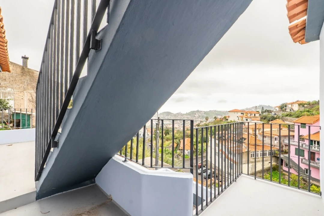 Moradia T2 para Venda em São Roque Foto 30