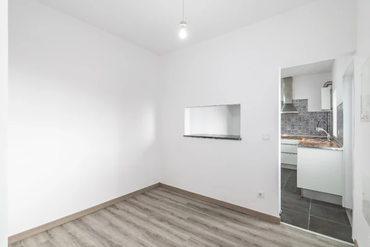 Moradia T2 para Venda em São Roque Foto 9