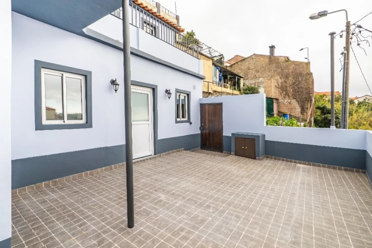 Moradia T2 para Venda em São Roque Foto 2