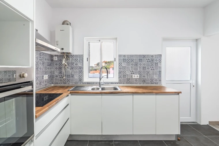 Moradia T2 para Venda em São Roque Foto 6