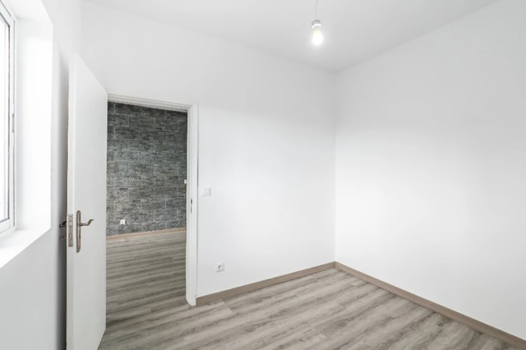 Moradia T2 para Venda em São Roque Foto 8