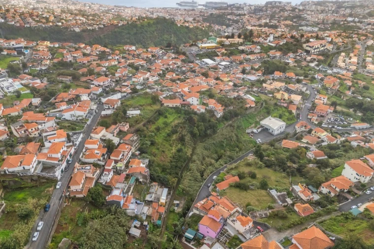 Moradia T2 para Venda em São Roque Foto 49