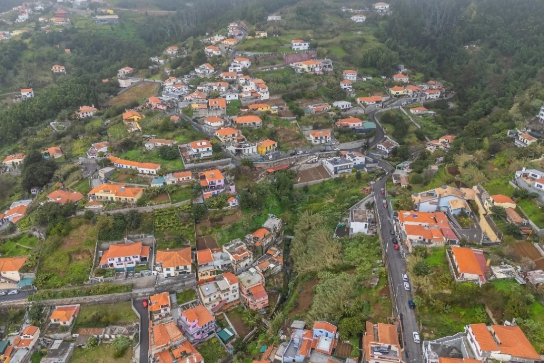 Moradia T2 para Venda em São Roque Foto 53