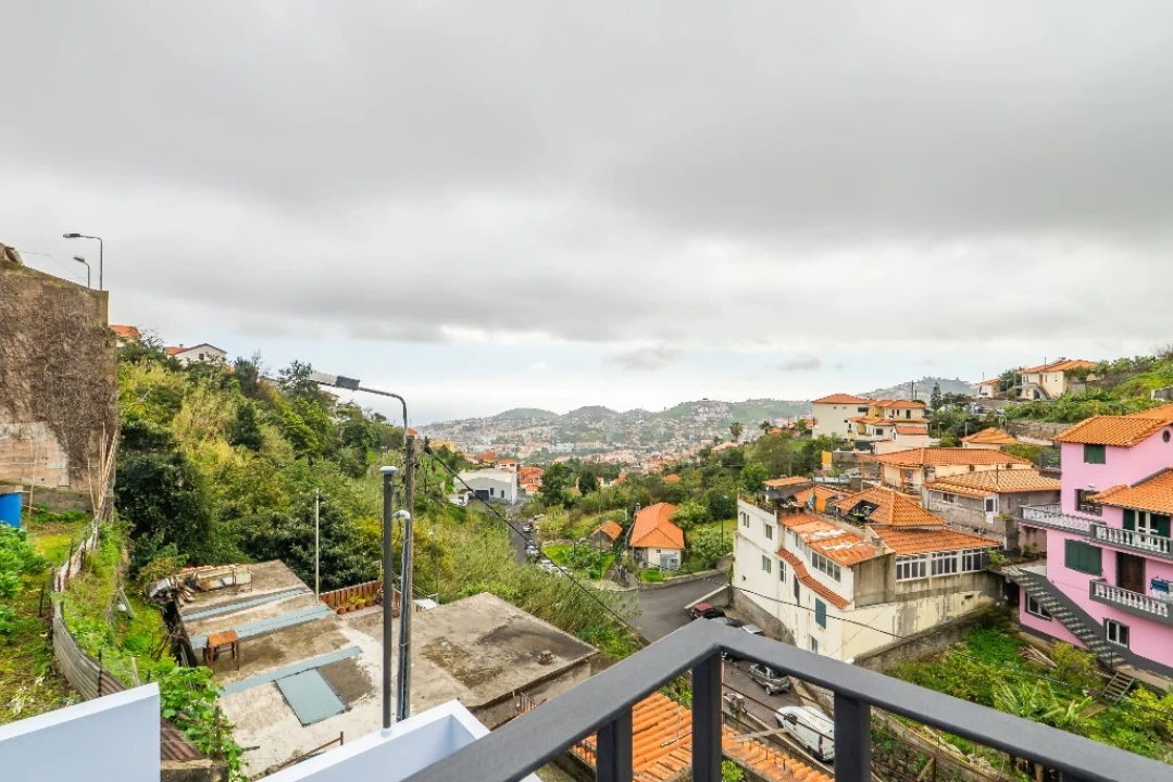 Moradia T2 para Venda em São Roque Foto 31