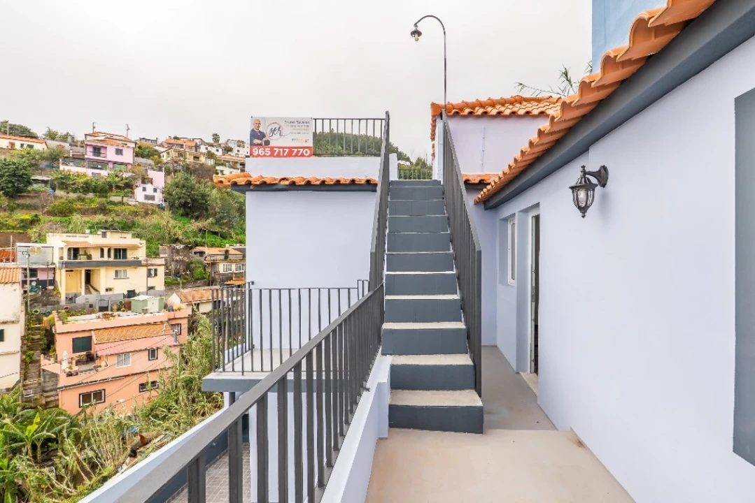 Moradia T2 para Venda em São Roque Foto 33