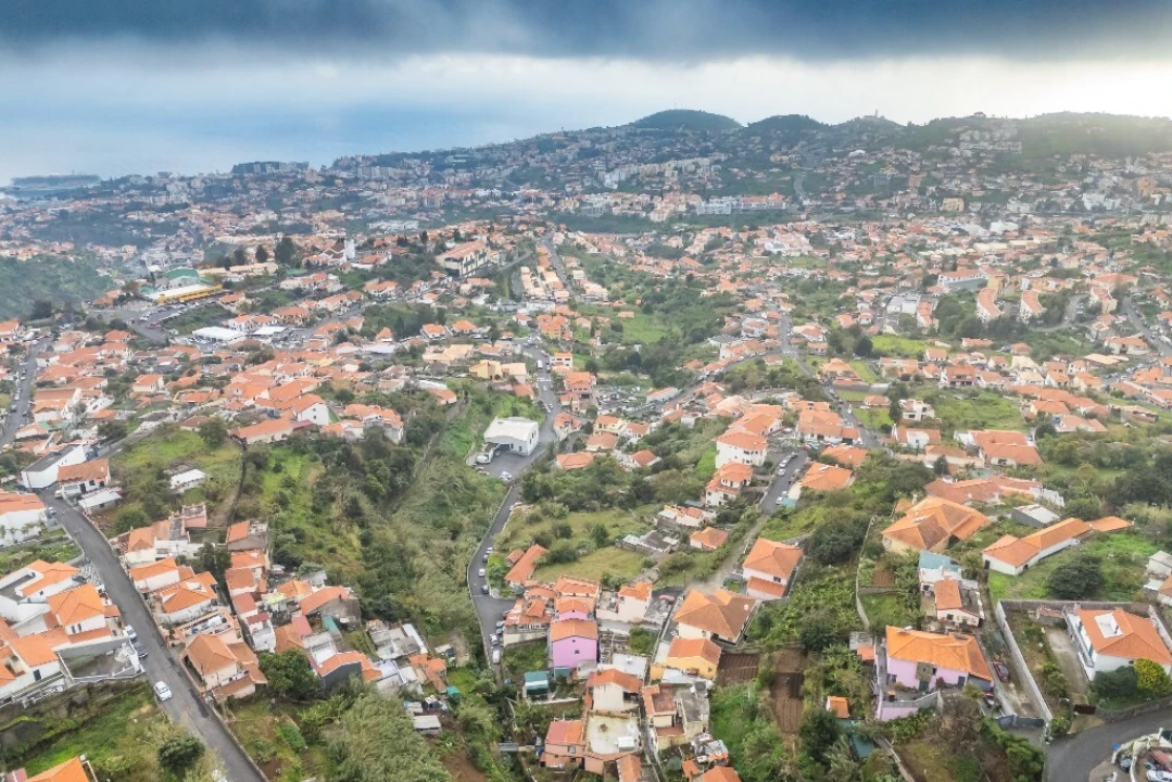 Moradia T2 para Venda em São Roque Foto 51