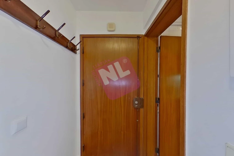 Apartamento T2 para Arrendamento em Lumiar Foto 5