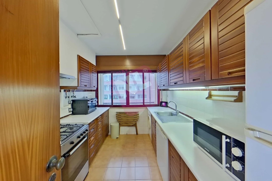 Apartamento T2 para Arrendamento em Lumiar Foto 7