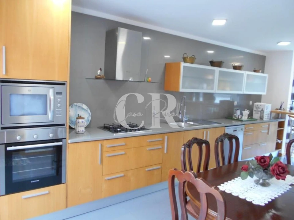 Moradia T4 para Venda em Pousaflores Foto 34