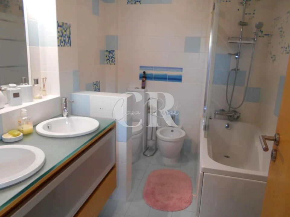 Moradia T4 para Venda em Pousaflores Foto 57