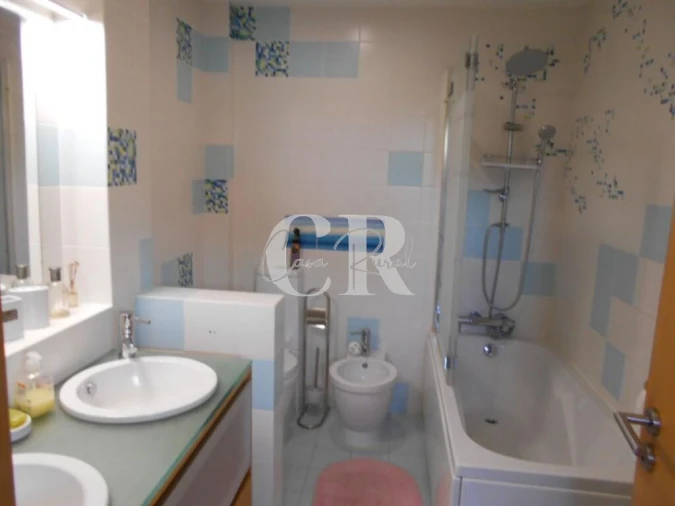 Moradia T4 para Venda em Pousaflores Foto 56