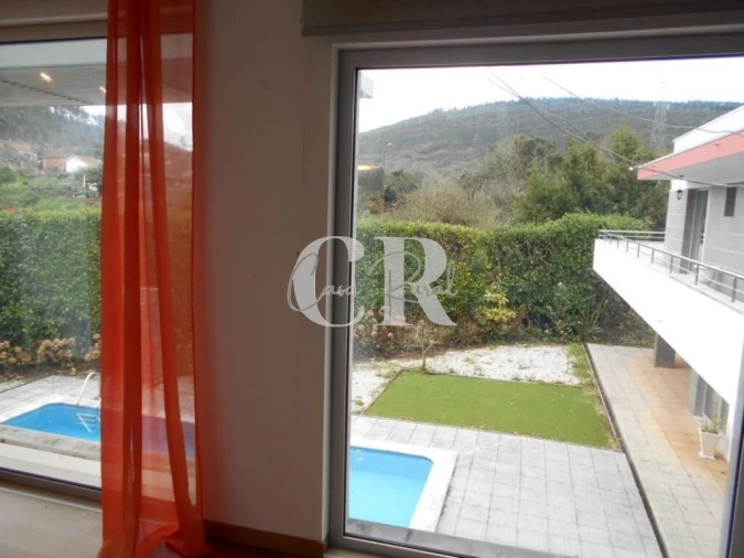 Moradia T4 para Venda em Pousaflores Foto 46