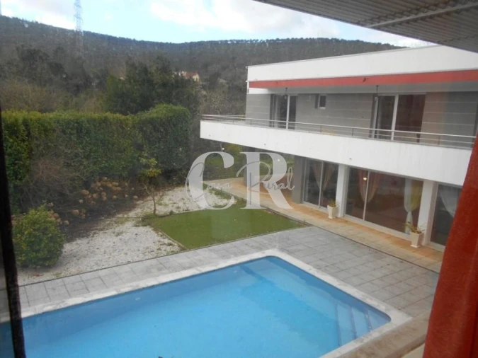 Moradia T4 para Venda em Pousaflores Foto 8