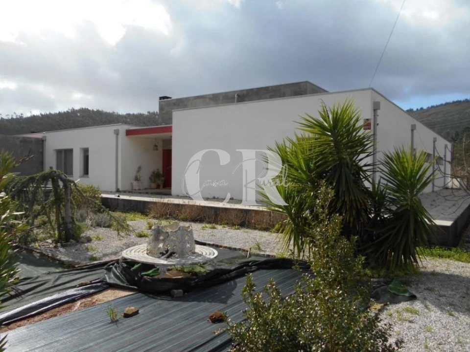 Moradia T4 para Venda em Pousaflores Foto 12