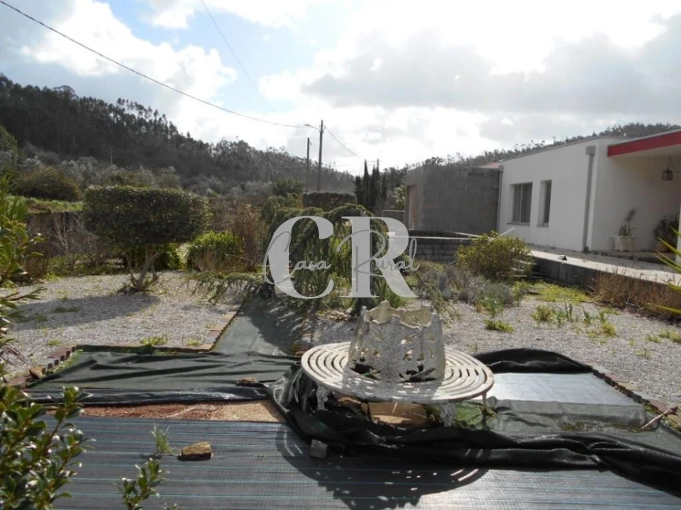 Moradia T4 para Venda em Pousaflores Foto 14