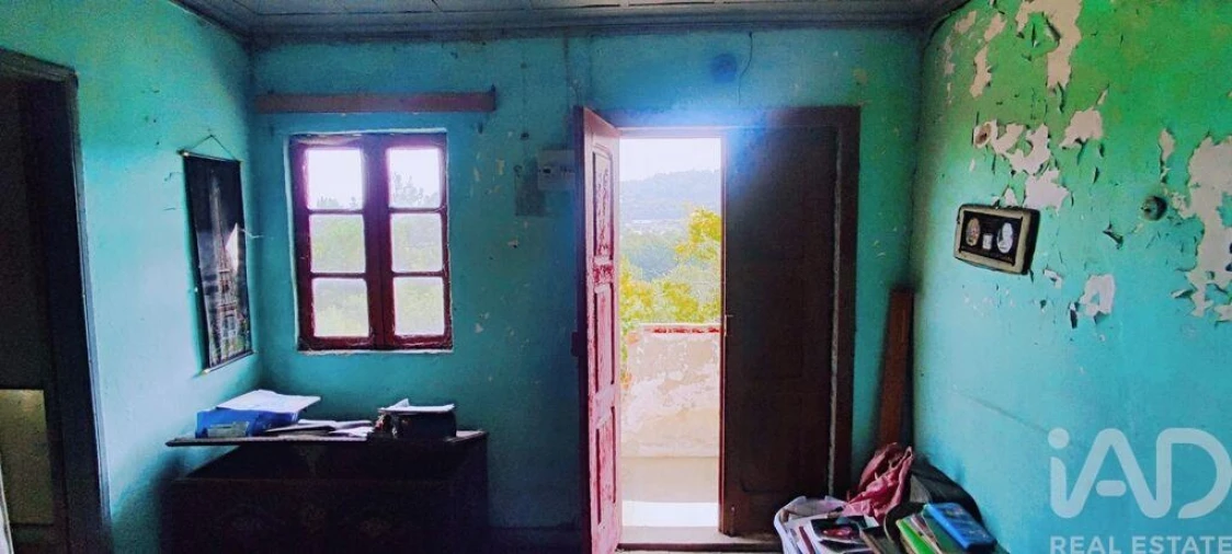 Quinta T3 para Venda em Cornes Foto 19