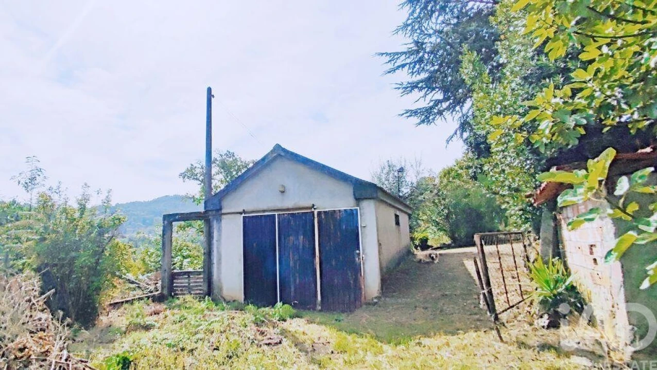 Quinta T3 para Venda em Cornes Foto 15