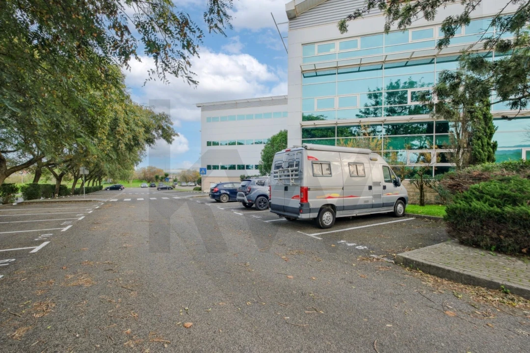 Escritório para Arrendamento em Rio de Mouro Foto 27