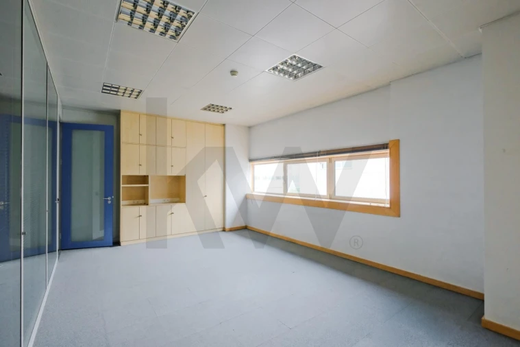 Escritório para Arrendamento em Rio de Mouro Foto 22