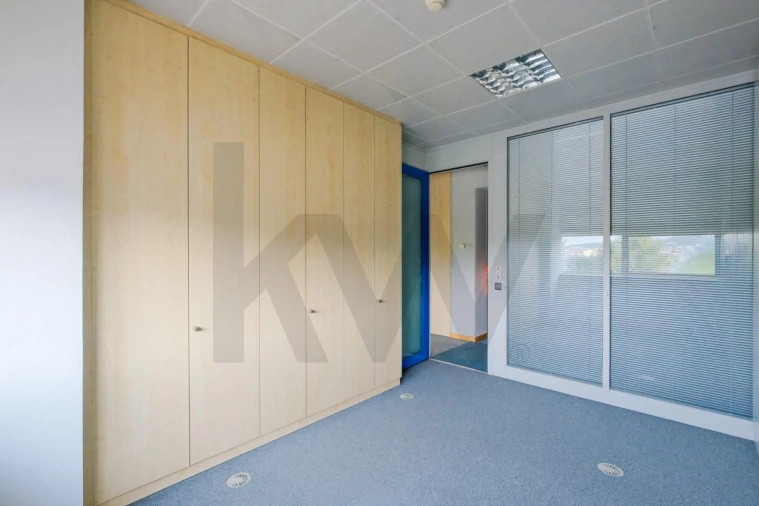 Escritório para Arrendamento em Rio de Mouro Foto 8