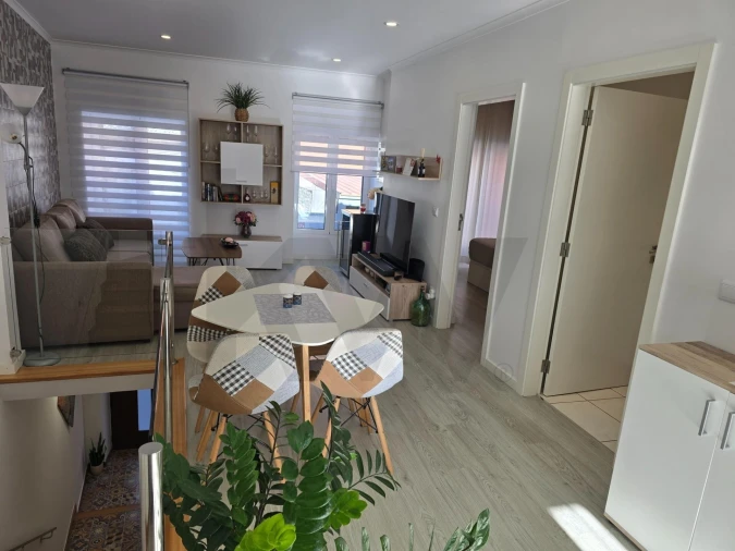 Moradia T2 para Venda em Funchal (Santa Maria Maior) Foto 7