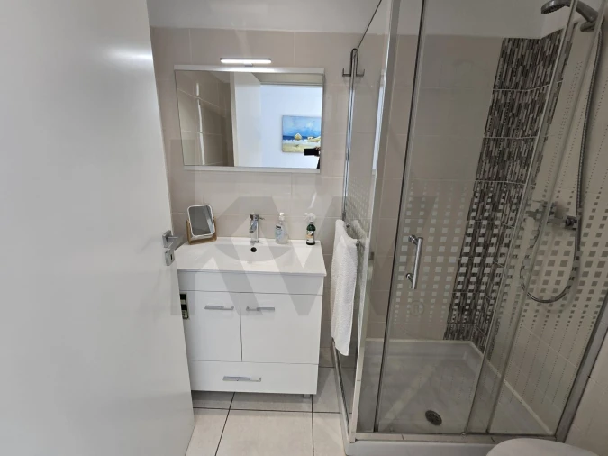 Moradia T2 para Venda em Funchal (Santa Maria Maior) Foto 12