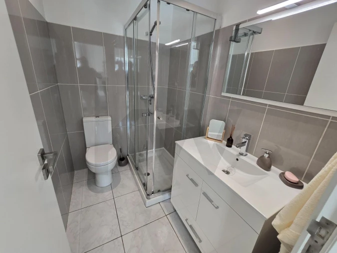 Moradia T2 para Venda em Funchal (Santa Maria Maior) Foto 37