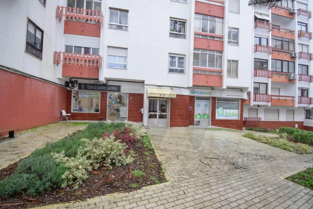 Apartamento T3 para Venda em Águas Livres Foto 27