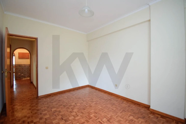 Apartamento T3 para Venda em Águas Livres Foto 4