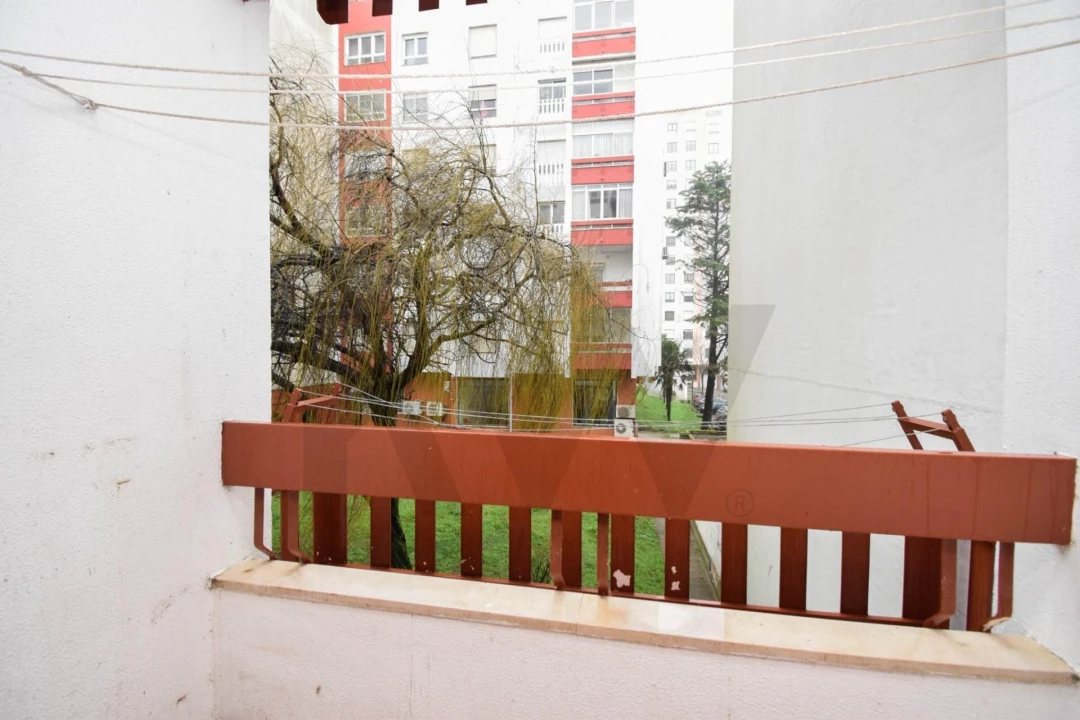 Apartamento T3 para Venda em Águas Livres Foto 13