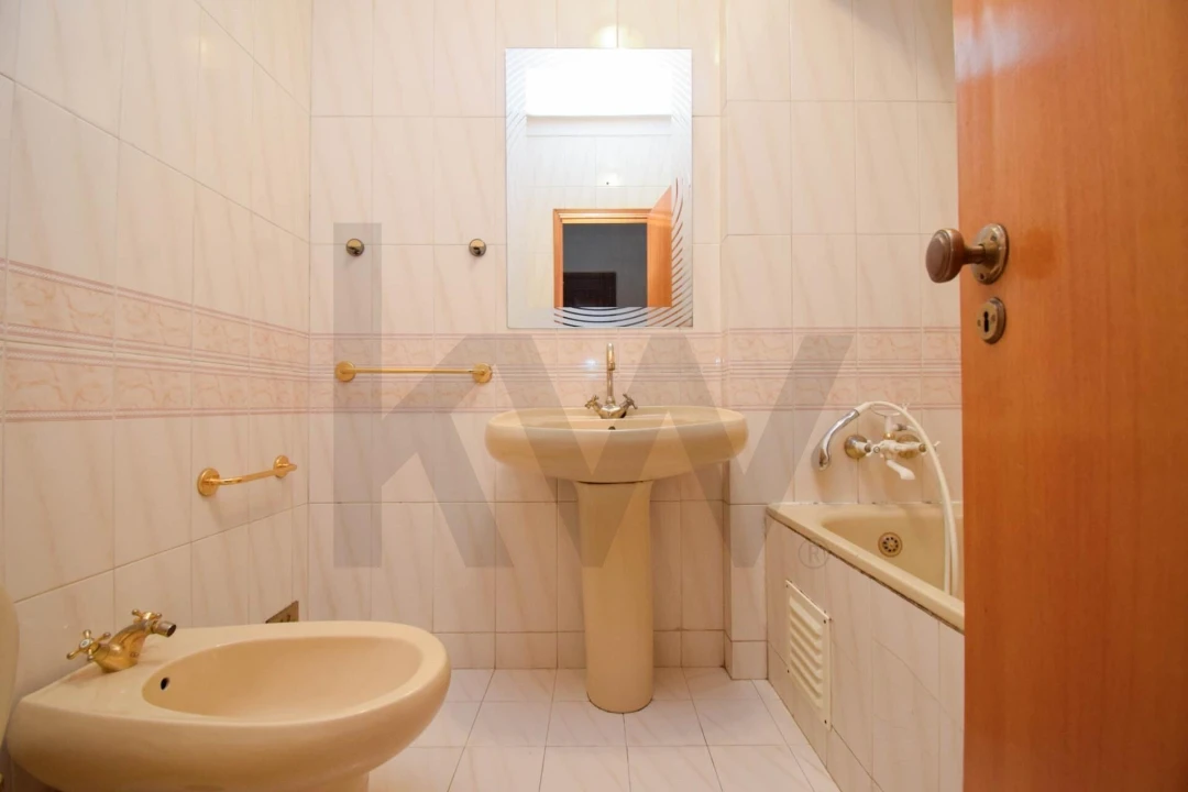 Apartamento T3 para Venda em Águas Livres Foto 21